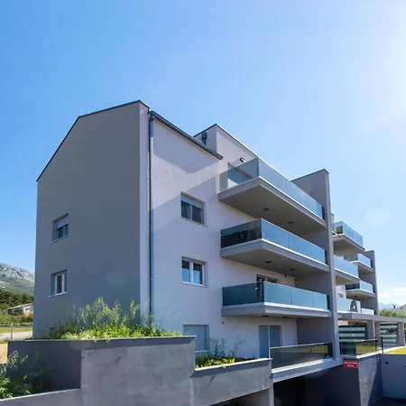 2 Bedroom Stunning In ソリン