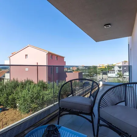 アパート 2 Bedroom Stunning In