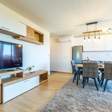 2 Bedroom Stunning In アパート *